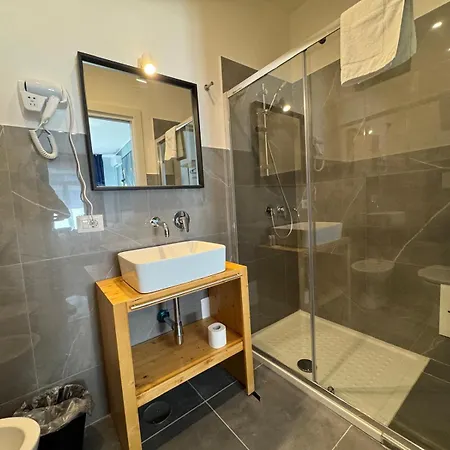 Be Italian Flat Vespucci